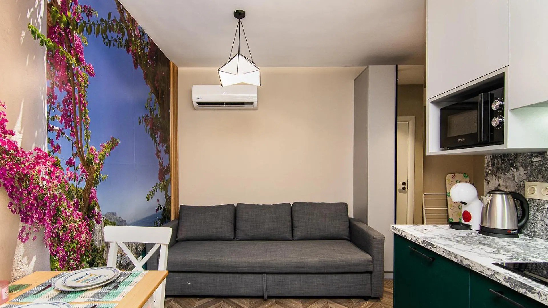Tiny Studio In Center Of Varna 0*,