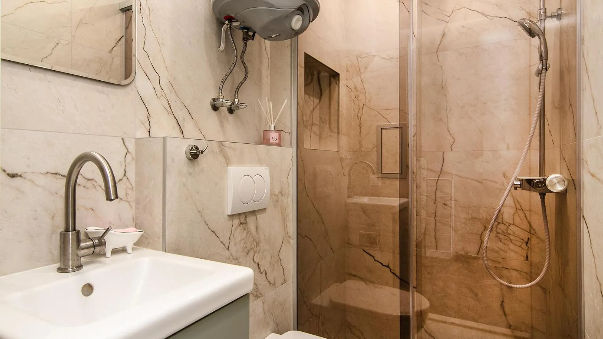 Tiny Studio In Center Of Varna Apartment
